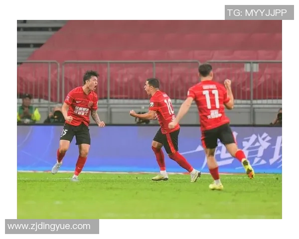 赛后分析：深圳足球队与成都足球队球员个人能力对比与表现总结