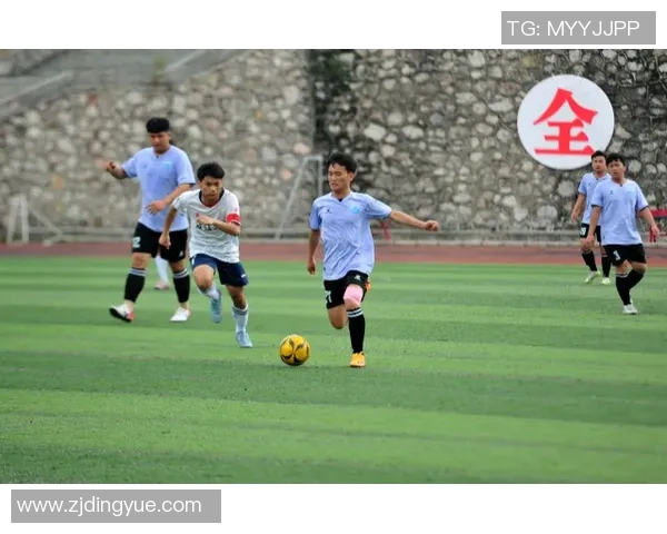 平阳足球队与河内足球俱乐部激战正酣期待精彩对决与精彩进球