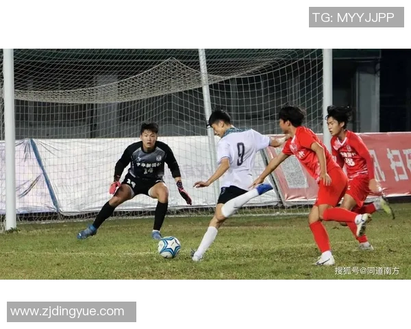 河内足球俱乐部迎战坦广宁全力争胜展现实力与激情 河内足球俱乐部迎战坦广宁全力争胜展现实力与激情