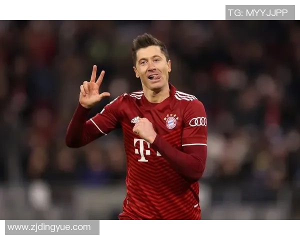 莱万在欧冠赛场表现出色十场打入十二球射手榜领跑金靴稳了 莱万在欧冠赛场表现出色十场打入十二球射手榜领跑金靴稳了