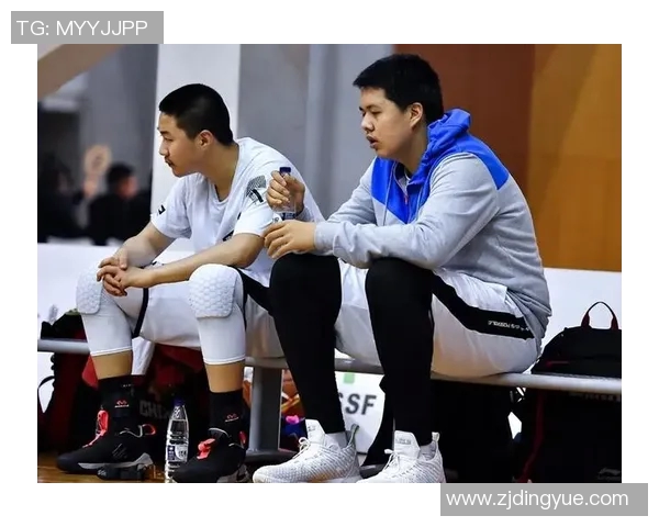 亚历克斯卡鲁索的篮球之路与职业生涯：从默默无闻到闪耀赛场的传奇故事