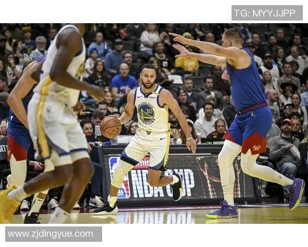 勇士与掘金精彩对决回顾NBA赛季4月3日的激烈战况分析