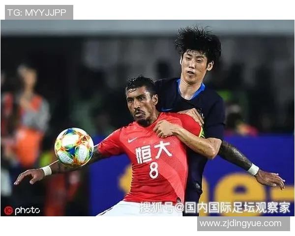 恒大与上港激情对决海报揭示两队巅峰对抗的精彩瞬间与赛场氛围